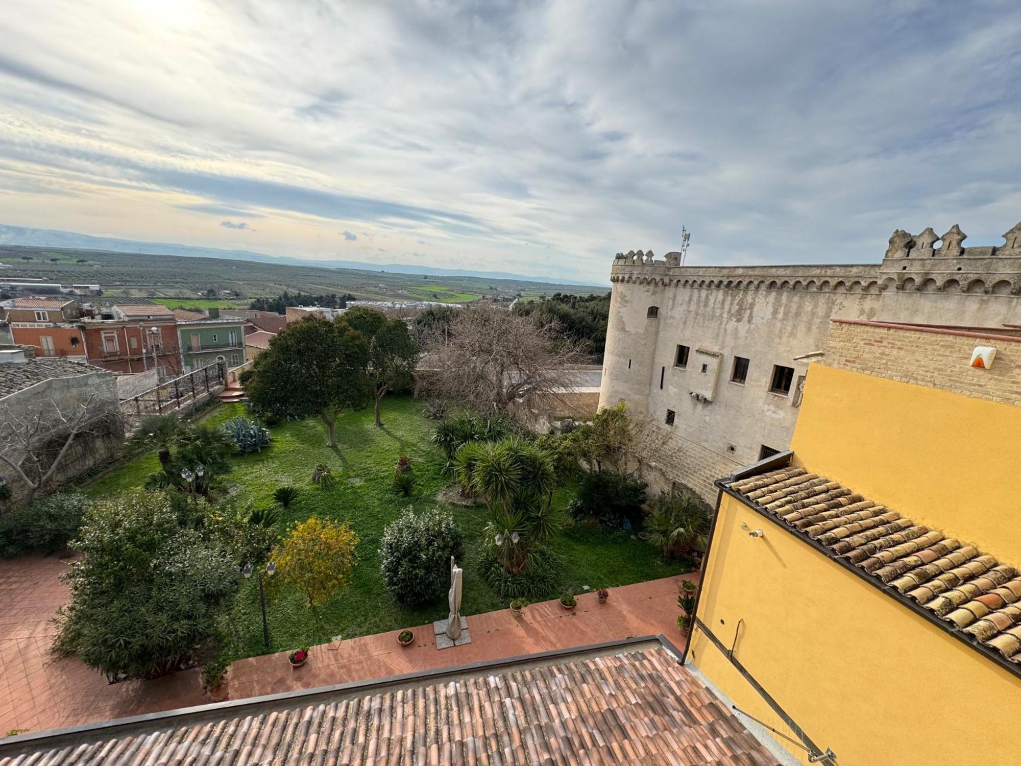 B&B Palazzo Croghan Torre Maggiore Buitenkant foto