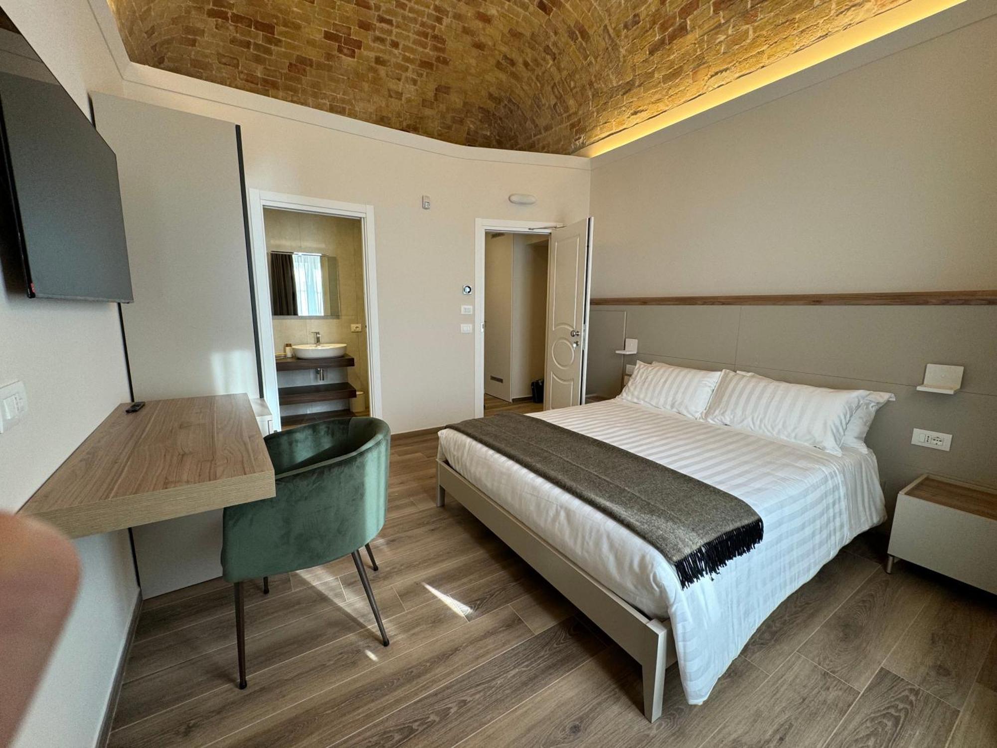 B&B Palazzo Croghan Torre Maggiore Buitenkant foto